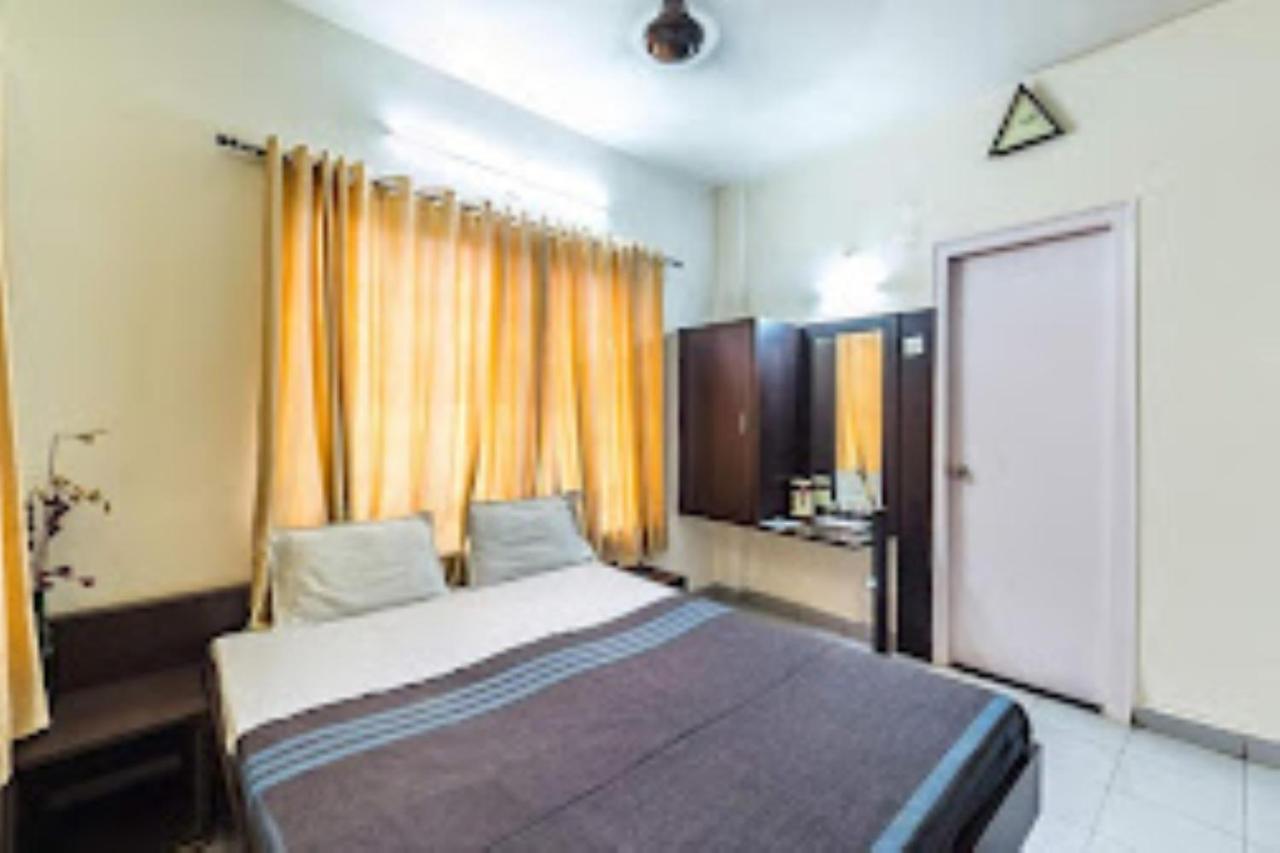 Hotel Abhishek ,Nashik Exterior photo
